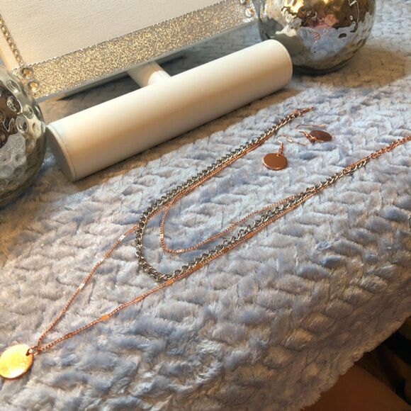 Matching Necklace and Earrings - Picture 13 of 16